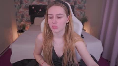 DivineJasss online show from February 18, 10:28 pm