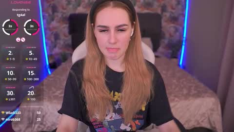 DivineJasss online show from March 4, 9:43 pm