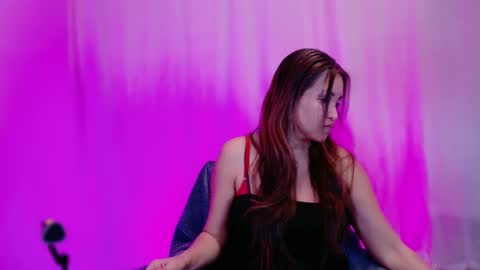 DivineLynn online show from January 31, 8:22 pm