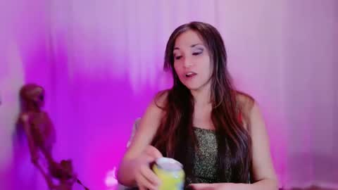 DivineLynn online show from February 7, 12:28 pm