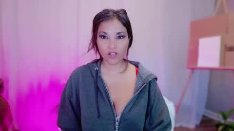 DivineLynn online show from February 27, 5:36 pm