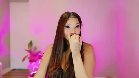 DivineLynn online show from February 23, 4:37 pm