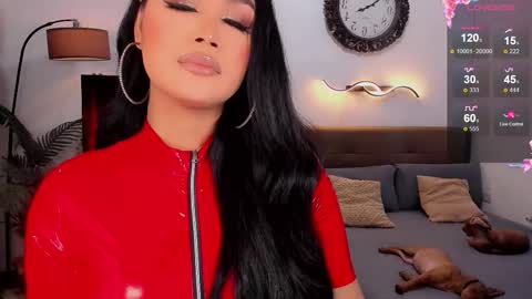 Snapshot of divinequeen chatting on November 20, 1:33 pm online show from November 20, 1:33 pm