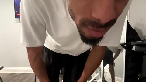 Snapshot of dixkzilla chatting on October 24, 8:27 pm dixkzilla online show from October 24, 8:27 pm