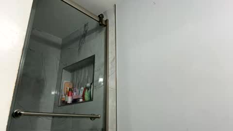 Snapshot of dixkzilla chatting on November 19, 6:30 pm dixkzilla online show from November 19, 6:30 pm