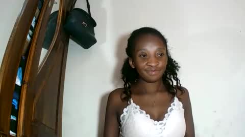 Snapshot of djamellah chatting on May 24, 7:24 am djamellah online show from May 24, 7:24 am