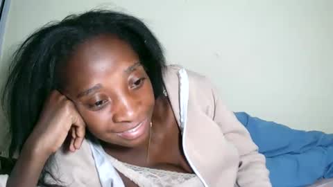Snapshot of djamellah chatting on July 1, 7:02 pm djamellah online show from July 1, 7:02 pm