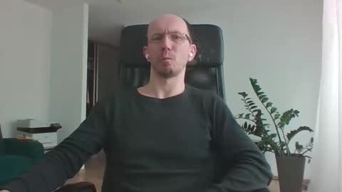 djentlemen1 online show from April 30, 9:37 am