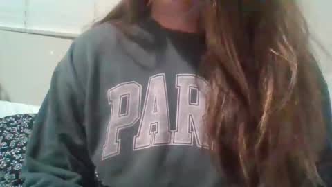 SNEAKYLNK online show from December 5, 8:23 am