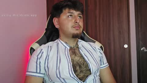 Snapshot of djsex_yerknox chatting on June 1, 11:50 pm yerknox online show from June 1, 11:50 pm