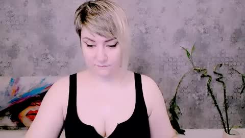 djullia online show from May 10, 5:01 am