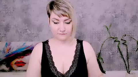 djullia online show from May 25, 5:57 am