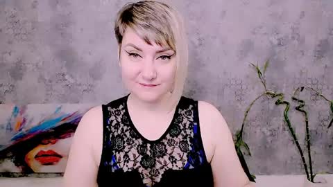 djullia online show from May 31, 5:04 am