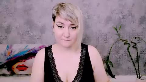 djullia online show from June 15, 6:15 am