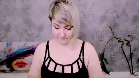 djullia online show from June 18, 6:13 am