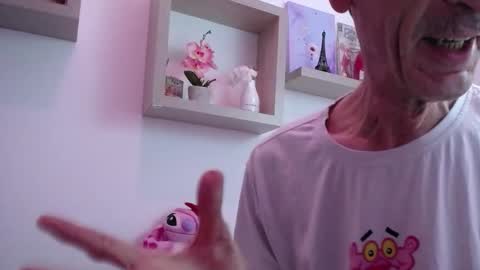 Snapshot of dlacarra chatting on November 16, 1:33 am David Lucky 13 online show from November 16, 1:33 am