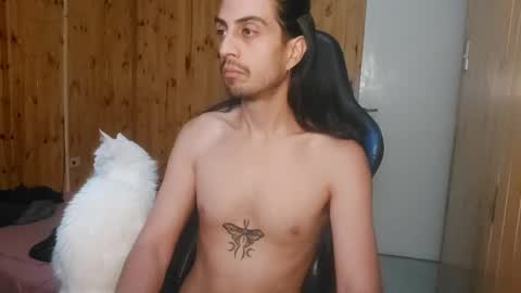 Snapshot of dmez chatting on December 10, 2:27 am dmez online show from December 10, 2:27 am