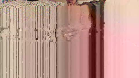 Snapshot of do4you2 chatting on September 15, 1:11 pm do4you2 online show from September 15, 1:11 pm