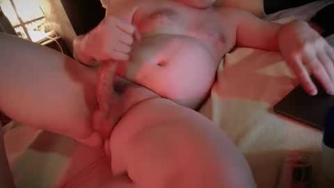 Snapshot of dobbyboy12 chatting on November 22, 4:33 am Saint James online show from November 22, 4:33 am