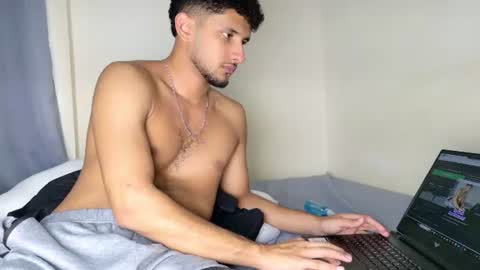 Snapshot of doc_clark chatting on June 13, 7:01 pm Jm online show from June 13, 7:01 pm
