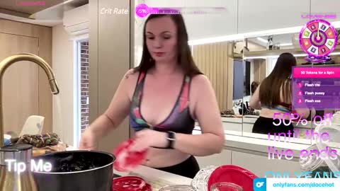 Snapshot of docehot1818 chatting on February 3, 3:38 pm Ctia But I prefer to be called DOCE online show from February 3, 3:38 pm