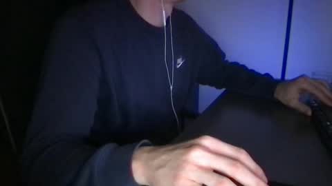Snapshot of doctor_luv_69 chatting on June 3, 8:03 pm doctor_luv_69 online show from June 3, 8:03 pm