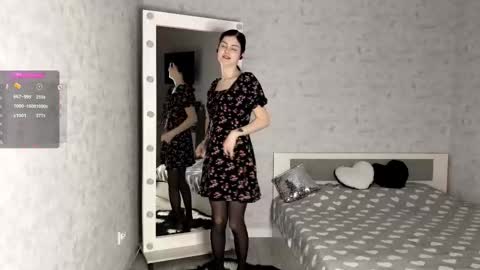 Annie PVT IS OPEN online show from November 17, 9:09 pm