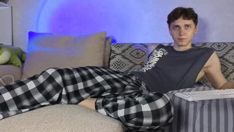 Snapshot of doedeeer chatting on December 27, 5:59 pm Alex online show from December 27, 5:59 pm