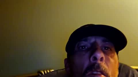 Snapshot of dogbone999081 chatting on October 8, 2:09 am dogbone999081 online show from October 8, 2:09 am