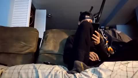 Snapshot of dogbone999081 chatting on October 20, 9:21 am dogbone999081 online show from October 20, 9:21 am