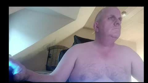 Snapshot of doggy2629 chatting on May 19, 6:36 pm doggy2629 online show from May 19, 6:36 pm