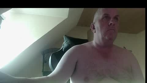 Snapshot of doggy2629 chatting on June 5, 1:39 pm doggy2629 online show from June 5, 1:39 pm