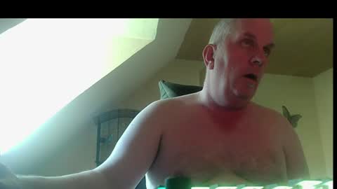 Snapshot of doggy2629 chatting on June 18, 12:20 pm doggy2629 online show from June 18, 12:20 pm