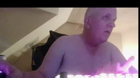 Snapshot of doggy2629 chatting on June 27, 3:39 pm doggy2629 online show from June 27, 3:39 pm