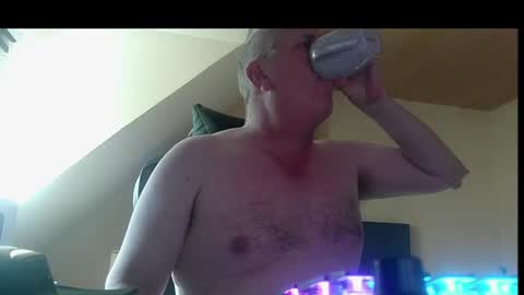 Snapshot of doggy2629 chatting on July 17, 7:37 am doggy2629 online show from July 17, 7:37 am
