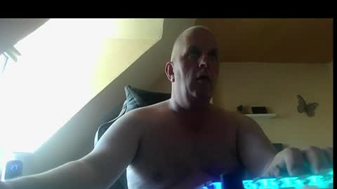 Snapshot of doggy2629 chatting on July 28, 12:48 pm doggy2629 online show from July 28, 12:48 pm