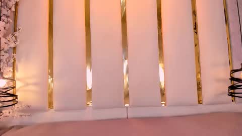    online show from January 10, 12:07 pm