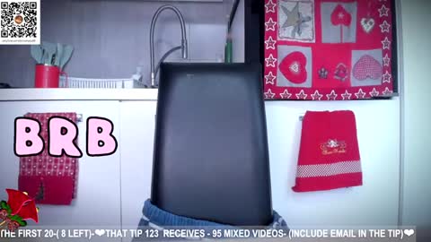 Snapshot of dolce4you69 chatting on December 19, 7:51 am Dea----IF YOU WANT TO SUPPORT ME -Purshase subscribtions scroll BIO  THANK YOU LOVE - online show from December 19, 7:51 am