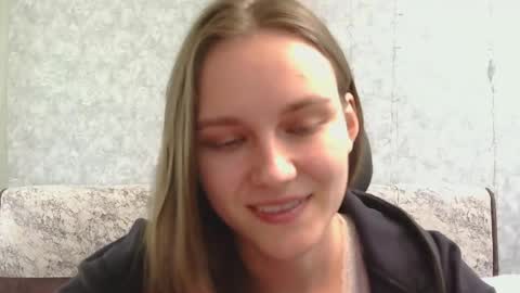 Snapshot of dolcezza_ chatting on June 3, 2:33 pm dolcezza_ online show from June 3, 2:33 pm