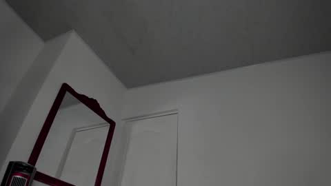 Snapshot of doll10starx chatting on December 2, 10:56 pm Ludika Santiago online show from December 2, 10:56 pm