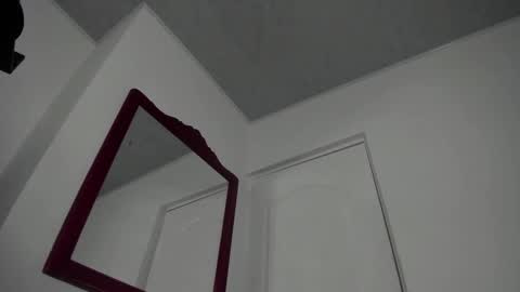 Snapshot of doll10starx chatting on February 18, 10:14 pm Ludika Santiago online show from February 18, 10:14 pm