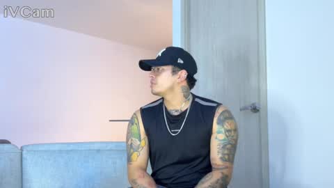 Auro and Santiago online show from October 25, 3:14 am