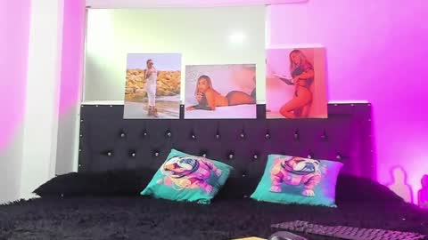 Snapshot of doll_celeste19 chatting on February 12, 9:22 pm C E L E S T E online show from February 12, 9:22 pm