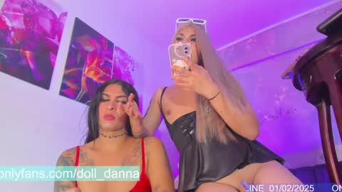 Snapshot of doll_danna chatting on February 2, 1:23 am Luciana My online show from February 2, 1:23 am