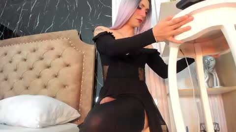 Snapshot of doll_danna chatting on July 17, 1:01 am Luciana My online show from July 17, 1:01 am
