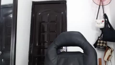 Snapshot of doll_dollys_ chatting on January 10, 3:58 pm doll_dollys_ online show from January 10, 3:58 pm