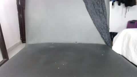 Snapshot of doll_dollys_ chatting on February 25, 11:00 pm doll_dollys_ online show from February 25, 11:00 pm