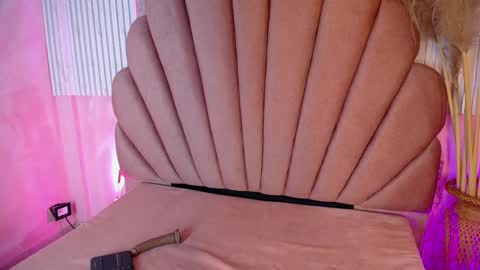 Snapshot of doll_kitty_ chatting on May 29, 11:52 am Kitty online show from May 29, 11:52 am