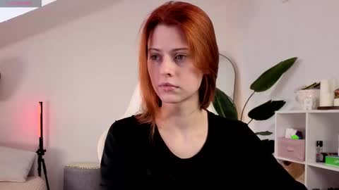 Your doll Lesli online show from September 19, 6:26 am