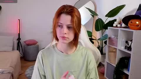 Your doll Lesli online show from October 23, 9:19 am